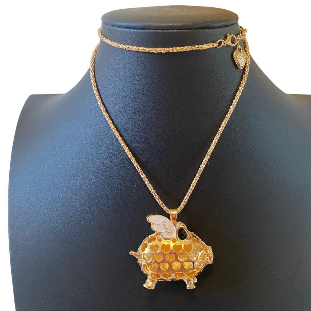 Sparkly Adorable Flying Pig Necklace on Long Gold Toned Chain. - Picture 4 of 8